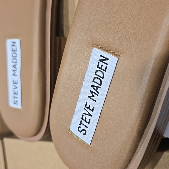 Steve Madden NEW with tags slides, tan sandles,  flats multiple sizes - Picture 3 of 5